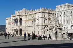 Piazza Unità d'Italia in centro a Trieste, Friuli Venezia Giulia - © Robert Mullan / Shutterstock.com