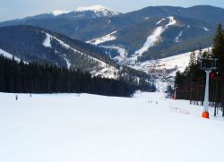 Piste da sci a Bukovel, Ucraina - © Gelia / iStockphoto LP.