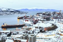 Porto di Narvik in inverno, Norvegia - Fondata ...