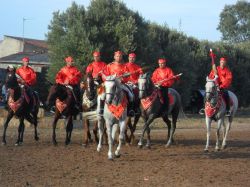 Pozzomaggiore, Sardegna: i Cavalieri durante l'Ardia di San Costantino - © Alessionasche1990 - Wikipedia