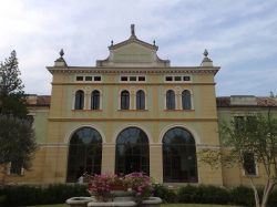 Prabhupada desh, il Tempio Hare Krishna ad Albettone in Veneto - © Dedda71 - CC BY-SA 3.0, Wikipedia