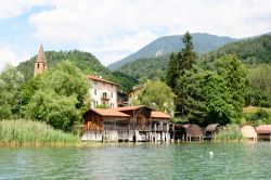 Rimesse per le barche al lago di Caldonazzo, provincia di Trento. Si trova nella comunità di valle Alta Valsugana e Bersntol e nelle sue acque si possono praticare numerosi sport acquatici ...