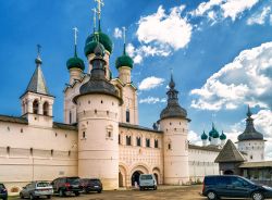 Cremlino di Rostov Velikij, Russia - Visibile praticamente da ogni parte della città, il Cremlino di Rostov è il centro storico di questa località russa: sopra le mura sono ...