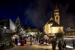 San Cassiano in Badia: anche qui trovate i tipici mercatini di Natale dell'Alto Adige - © Alex Moling / www.suedtirol.info