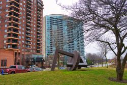 Scultura artistica in metallo arrugginito in una strada di Columbus, stato dell'Ohio (USA) - © Sharon Wildie / Shutterstock.com