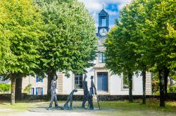 Sculture nel parco di Pont-Scorff, arrondissement di Lorient in Bretagna, Francia - © nikolpetr / Shutterstock.com