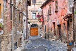 Un strada del centro storico di Nepi nel Lazio