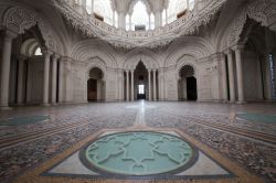 Lo stile moresco del castello di Sammezzano si deve alla volontà dei suoi antichi proprietari, la nobile famiglia Ximenes d'Aragona - foto © Marat Dupri / Shutterstock.com