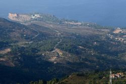 Il Villaggio turistico di Pollina Resort (sulla sinistra) sulla costa nord della Sicilia