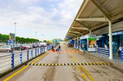 Aeroporto Valerio Catullo a Villafranca di Verona in Veneto - © Sorbis / Shutterstock.com