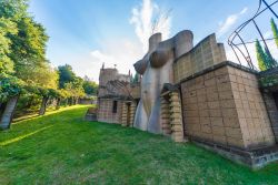 Le atmosfere esoteriche de La Scarzuola, il borgo dcreato da Tomaso Buzzi si trova nel comune di  Montegabbione in Umbria- © ValerioMei / Shutterstock.com