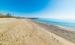 Ampia spiaggia sul mare di Sardegna: siamo a Marina di Cardedu