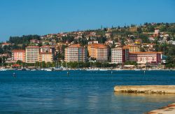 Slovenia: la cittadina di Portorose (in sloveno Portoro) si affaccia sul Golfo di Trieste, nell'Alto Adriatico.
