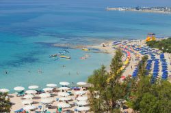 Spiagge in estate a Cipro vicino a Ayia Napa - © Lia Koltyrina / Shutterstock.com
