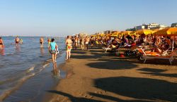 La spiaggia di Valverde di Cesenatico è partcolarmente apprezzata dalle famiglie, che qui trovano tutti i comfort e l'ospitalità tipica romagnola.
