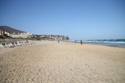 Fotografia della spiaggia di Morro Jable, Fuerteventura, Spagna - Quando la flotta peschereccia di Morro Jable partiva da qui, ancora non immaginava sarebbe diventata una delle spiagge più ...