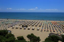 La spiaggia sabbiosa di Lignano Sabbiadoro in Friuli Venezia Giulia.
