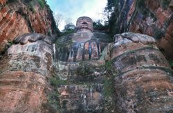 Statua del Buddha Gigante a Leshan, Cina.
