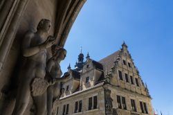 Statua di Adamo ed Eva nella chiesa di San Maurizio di Coburgo, Germania - © TIvanova / Shutterstock.com