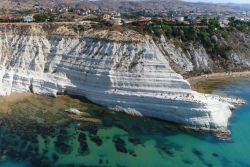 Strada degli Scrittori, Sicilia: la Scala dei Turchi sulla costa di Porto Empedocle