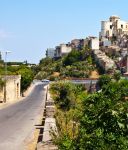 Strada di accesso alla cittadina di Francofonte ...