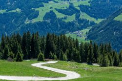 Strada panoramica nella valle di Ridanna in Alto Adige
