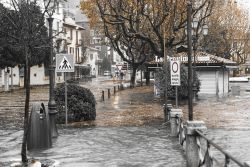 Straripamento del Lago Maggiore a Laveno Mombello, ...