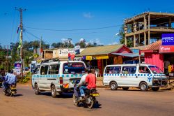 Street view del centro di Kampala in una giornata estiva, Uganda - © Dennis Wegewijs / Shutterstock.com
