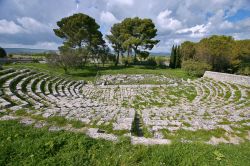 Il Teatro Greco (Akrai) a Palazzolo Acreide, in Provincia di Siracusa in Sicilia - © S.Leggio / Shutterstock.com