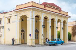 Il teatro di Pinar del Rio è uno dei più antichi di Cuba. È intitolato al poeta del XIX secolo José Jacinto Milanes y Fuentes - foto © rmnoa357 / Shutterstock.com ...