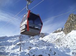 Telecabina Presena, Adamello Ski, Passo del Tonale (Lombardia/Trentino Alto Adige).
