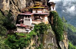 Tempio rupestre Taktsang Bhutan - Foto di Giulio Badini
