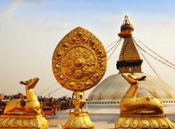 Tempio buddista a Kathmandu, Nepal. Particolare di uno degli edifici sacri di culto buddista ospitato nella città - © Galyna Andrushko / Shutterstock.com