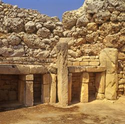 I Templi Megalitici di Gigantia, Gozo (Malta) ...