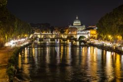 Lungo il Tevere a Roma. La manifestazione si svolge tra Ponte Sublicio e Ponte Sisto in estate