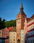 Torre campanaria di una chiesa a Landsberg am Lech, Baviera, Germania.
