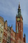 Torre del Municipio, Danzica: siamo sulla Ulica Długa, nel cuore di Danzica, dominata dalla sagoma inconfondibile della torre del Municipio, o Ratusz Głównego Miasta, su cui ...