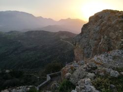 Tramonto sulle montagneintorno a Pollina, Sicilia settentrionale 