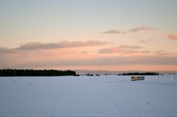 Treno in arrivo all'Hotel La Ferme: la linea ferroviaria turistica tra Ville de Quebec e La Malbaie è ideale per conoscere la regione dello Charlevoix. Dall'hotel La Ferme di ...