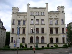 Il tribunale di Walbrzych, Polonia. La città sta vivendo in questi ultimi decenni una rinascita turistica dopo che per molti anni fu semplicemente una città mineraria dove si estraeva ...