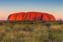 Uluru - Ayers Rock: gli ultimi raggi di sole ...