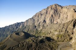 Un cono di scorie sul Mount Meru vicino ad Arusha in Tanzania.