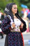 Un costume tradizionale sardo alla Festa del Redentore di Nuoro in Sardegna - © Francescomoufotografo / Shutterstock.com