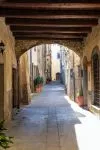 Un portico nel borgo di pescatori di Marta, Lago di Bolsena