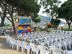 Un teatro di burattini sulla passeggiata pedonale di Corso Italia a Sapri, Salerno (Campania) - © Lucamato / Shutterstock.com