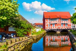 Una casa-ponte a Wismar in Germania