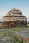 una delle costruzioni storiche dei Nuraghi di Torralba in Sardegna