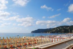 Una delle spiagge attrezzate a Spotorno, provincia di Savona, Liguria.
