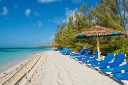Una spiaggia attrezzata alle Isole Bahamas, Berry Islands