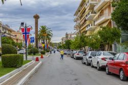 Una strada della città di Sparta (Grecia) in una giornata nuvolosa - © Pit Stock / Shutterstock.com